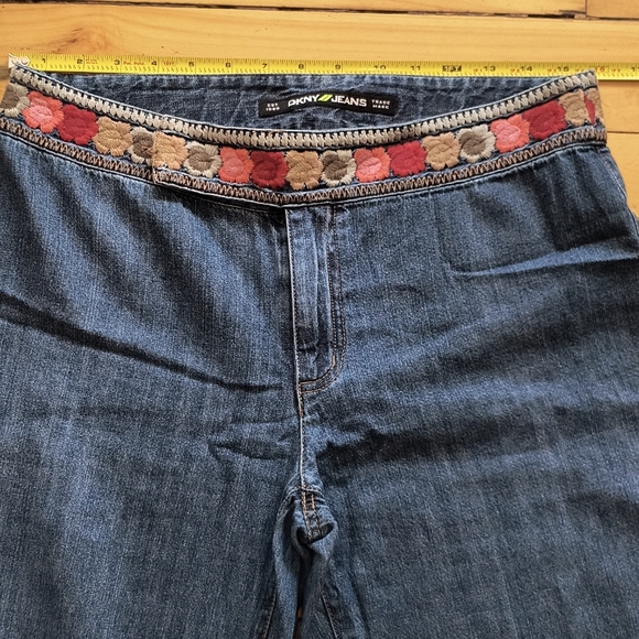 DKNY retro cropped summer jeans - Picture 3 of 9